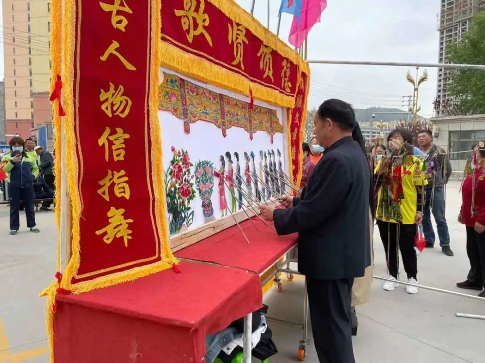 新澳門(mén)王中王期期中，揭秘彩票背后的秘密與策略，揭秘新澳門(mén)王中王彩票背后的秘密與策略，期期中探秘彩票世界