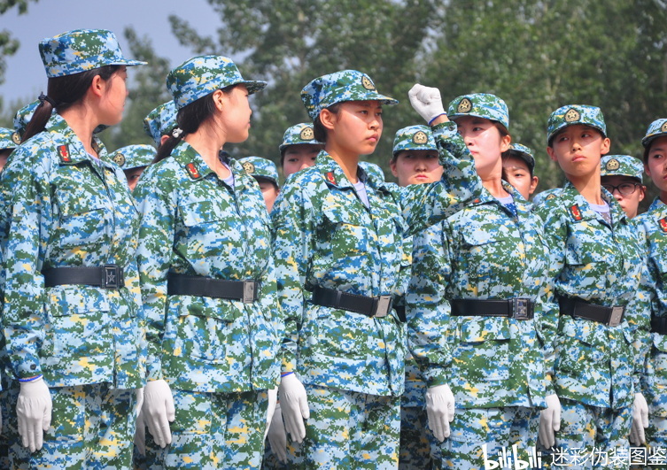 軍訓服，時尚與功能的完美結(jié)合，軍訓服，時尚與功能交融的完美典范