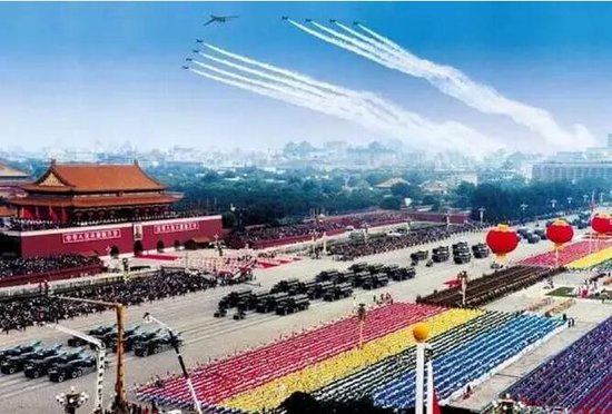 慶祝祖國(guó)輝煌，50周年國(guó)慶大閱兵高清完整版回顧，慶祝祖國(guó)輝煌，國(guó)慶大閱兵高清完整版回顧，共襄五十周年慶典盛況