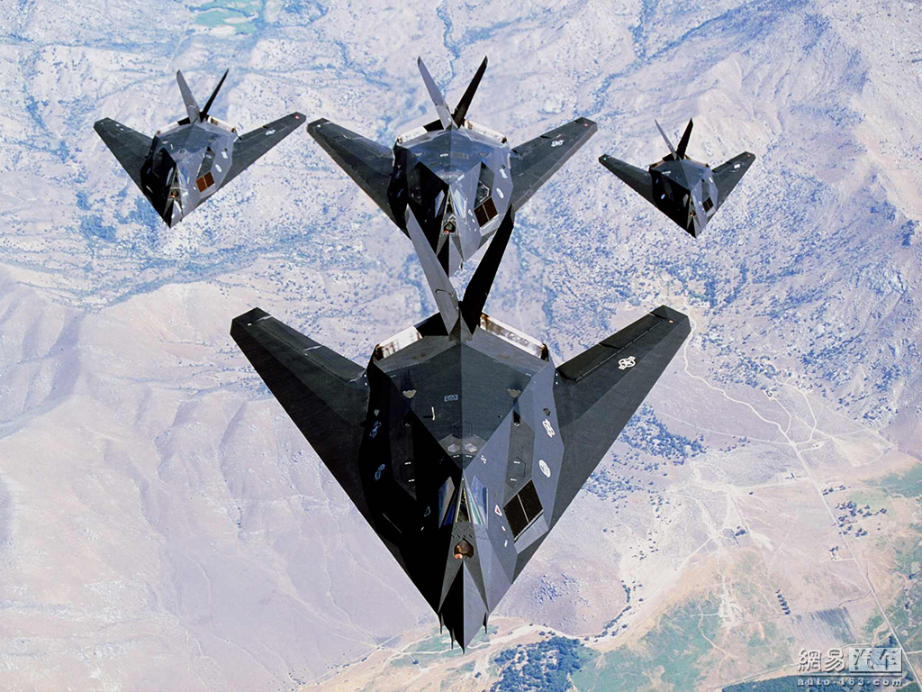揭秘F-117隱形戰(zhàn)斗機(jī)，空戰(zhàn)傳奇的先驅(qū)之作，F(xiàn)-117隱形戰(zhàn)斗機(jī)，空戰(zhàn)傳奇的先驅(qū)揭秘