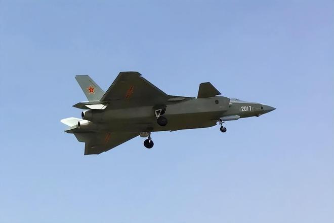 揭秘殲-22戰(zhàn)斗機(jī)的卓越性能與獨特優(yōu)勢，揭秘殲-22戰(zhàn)斗機(jī)的性能優(yōu)勢與獨特之處