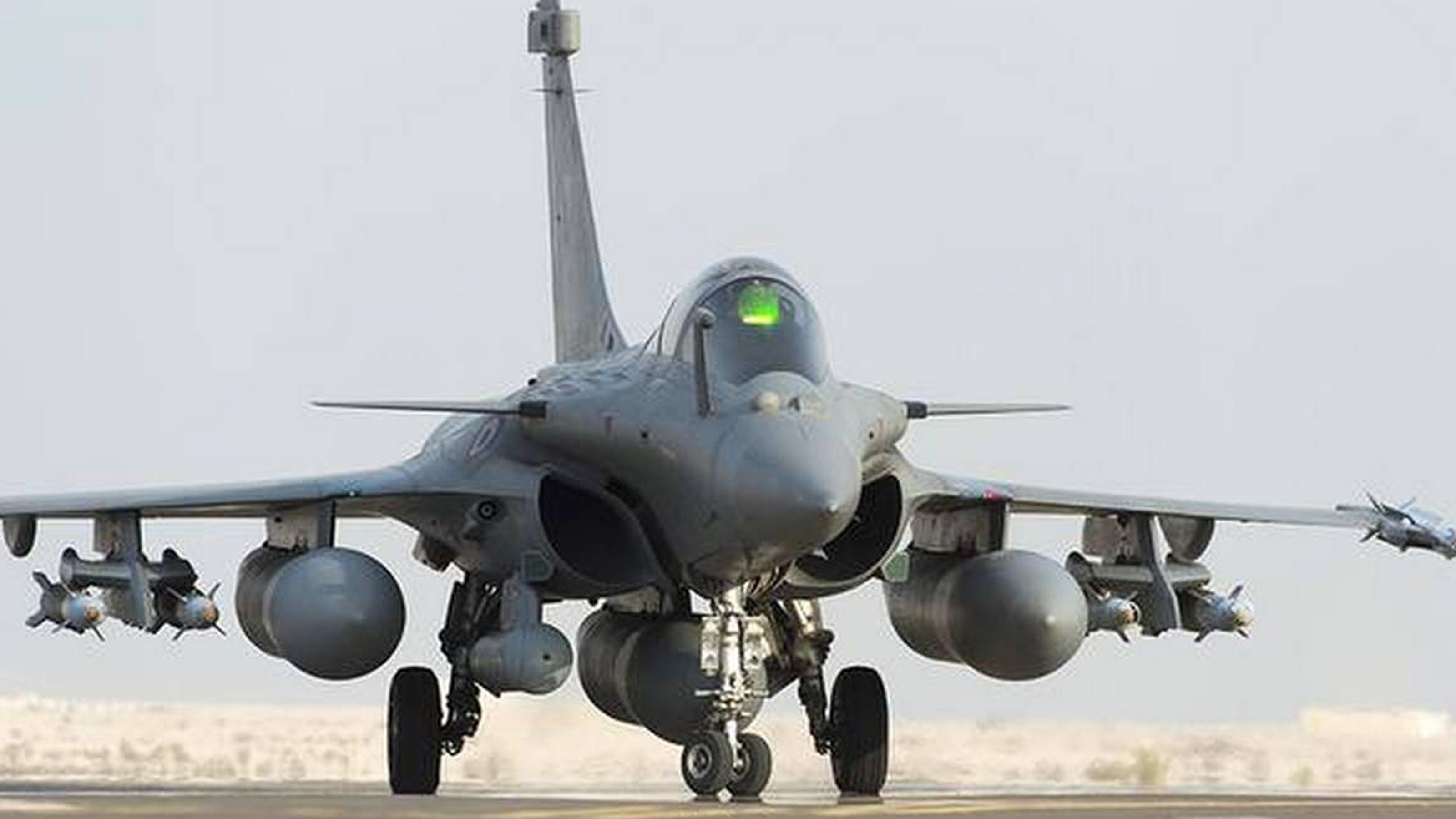 殲十一戰(zhàn)斗機(jī)，中國(guó)空軍的重要力量——百度百科權(quán)威解讀，殲十一戰(zhàn)斗機(jī)，中國(guó)空軍核心力量——百度百科深度解讀