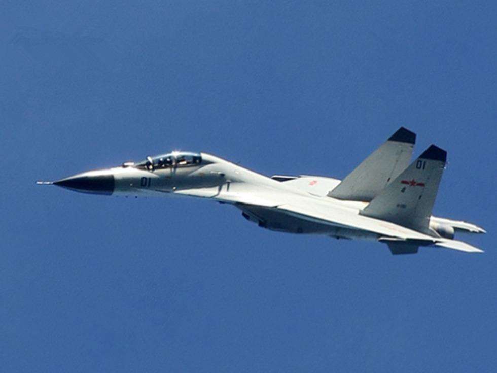 殲-11D戰(zhàn)斗機(jī)，中國(guó)空中力量的璀璨明珠，殲-11D戰(zhàn)斗機(jī)，中國(guó)空中力量的耀眼明珠