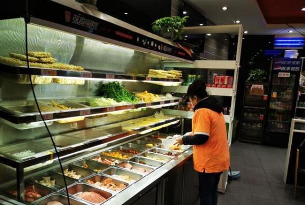 接到了一位身高達(dá)2米的客人，服務(wù)體驗(yàn)的優(yōu)化與挑戰(zhàn)，身高達(dá)兩米客人的服務(wù)體驗(yàn)優(yōu)化與挑戰(zhàn)