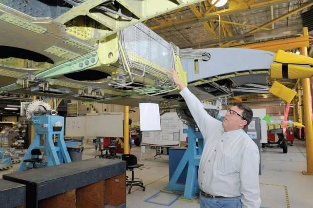 揭秘A-10攻擊機(jī)，強(qiáng)大的空中霸主，揭秘強(qiáng)大空中霸主，A-10攻擊機(jī)深度解析