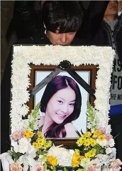 韓國(guó)娛樂(lè)圈的悲慘事件，揭示背后的真相與反思，韓國(guó)娛樂(lè)圈悲劇背后的真相揭示與反思