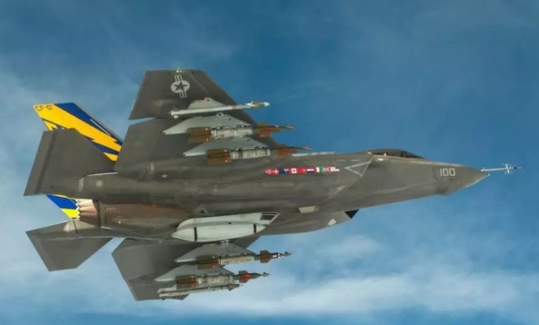 殲-35官方介紹，新一代艦載戰(zhàn)斗機(jī)的卓越性能，殲-35新一代艦載戰(zhàn)斗機(jī)卓越性能介紹