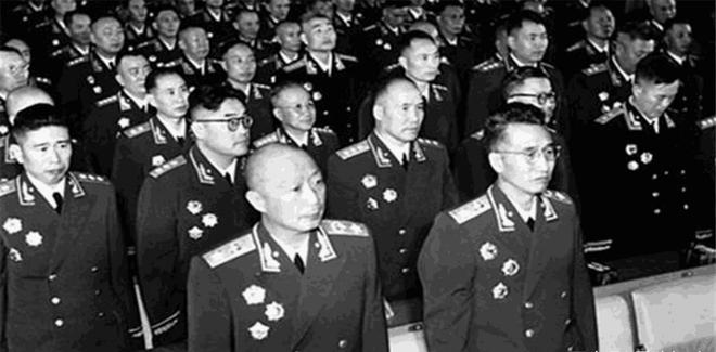 上將退休了，警衛(wèi)工作的延續(xù)與尊重，上將退休后，警衛(wèi)工作的傳承與尊重致敬