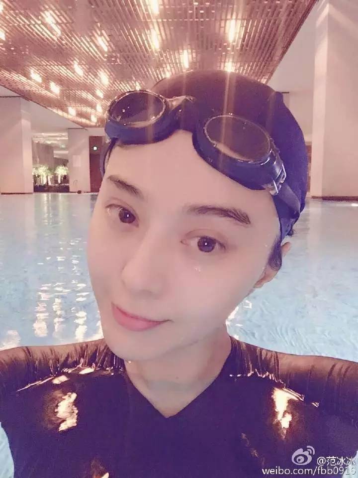 文二哥與十二位璀璨女明星的珍貴瞬間，照片與名字回顧，文二哥與十二位明星的璀璨瞬間，照片與名字回顧之旅