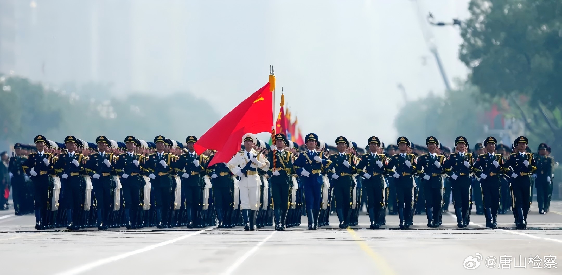 大閱兵視頻完整版，回顧歷史，展望未來(lái)，大閱兵回顧歷史，展望未來(lái)，視頻完整版震撼呈現(xiàn)