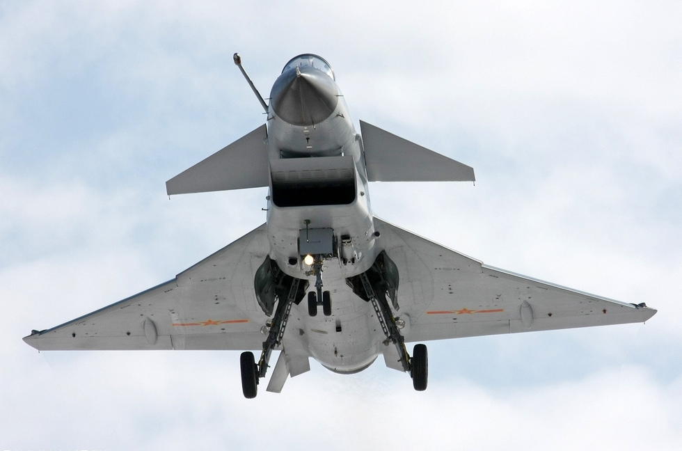 殲-10戰(zhàn)斗機圖片展示，探索中國空中力量的驕傲，殲-10戰(zhàn)斗機圖片展示，中國空中力量的榮耀與驕傲