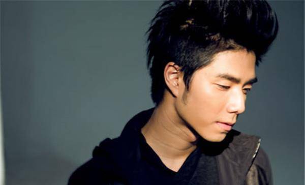 袁成杰為何不火，深度解析其現(xiàn)象背后的原因，袁成杰現(xiàn)象背后的原因深度解析，為何未能走紅？