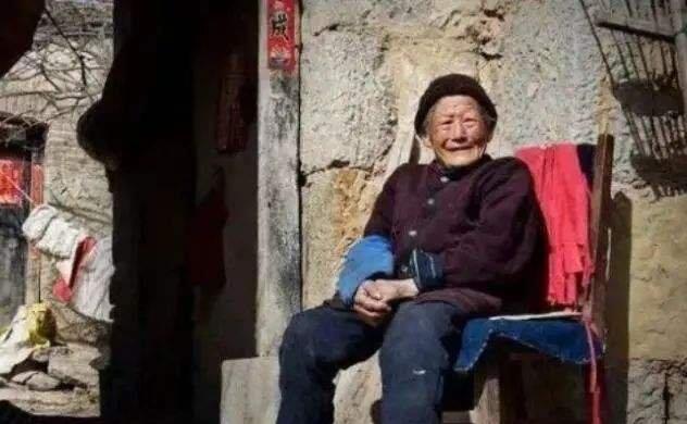 二陽一般第幾天最嚴(yán)重，深度解析新冠感染癥狀變化，新冠感染癥狀變化深度解析，二陽癥狀最嚴(yán)重時(shí)期解析